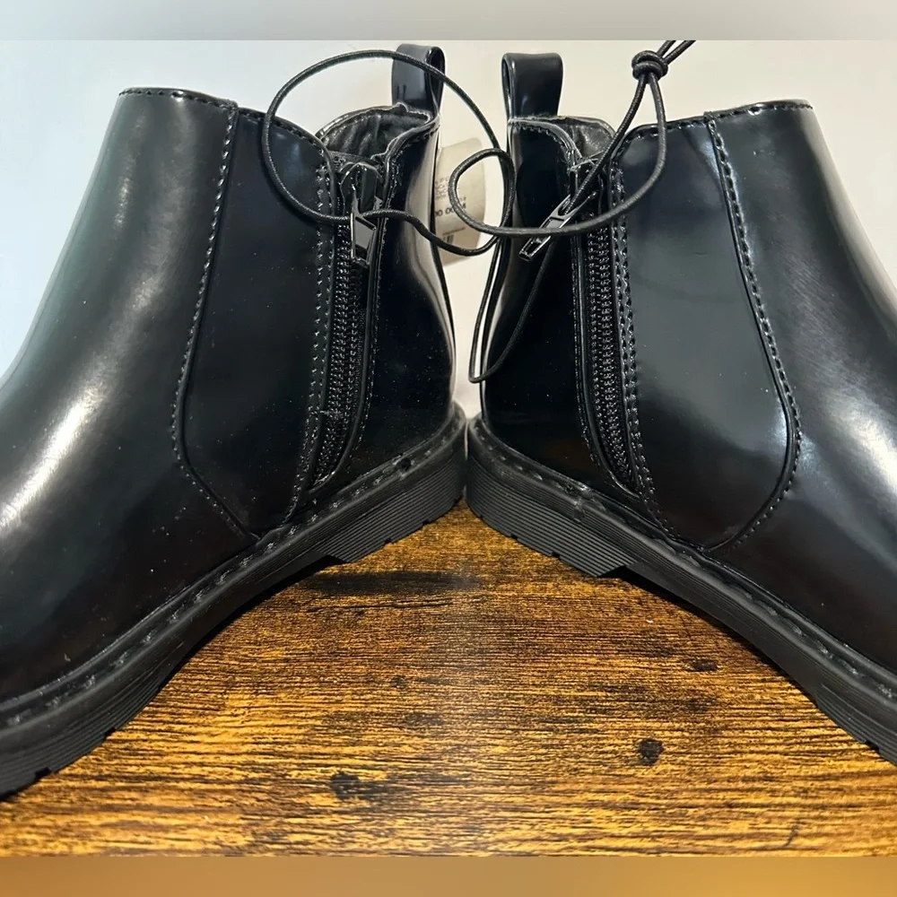 Thereabouts Little Girls Black Flux Flat Heel Chelsea Boots NWT Size 13
